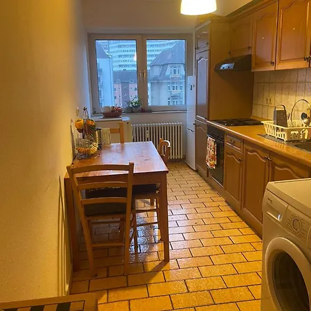 In Shared Apartment *